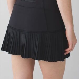Lululemon sweet pleat skirt